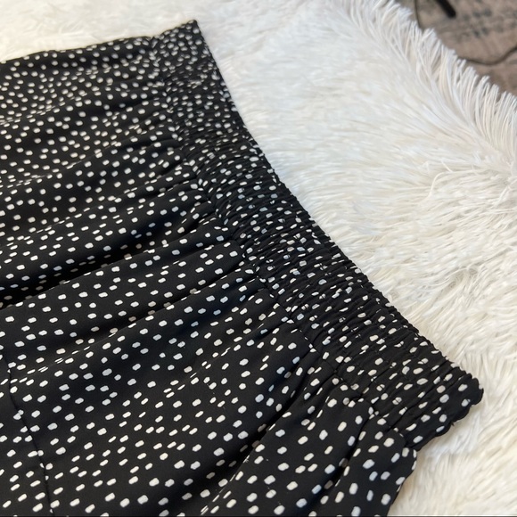 Banana Republic Black Polka Dot Print Fit-and-Flare Elastic Waist Flowy Skirt - Picture 2 of 7